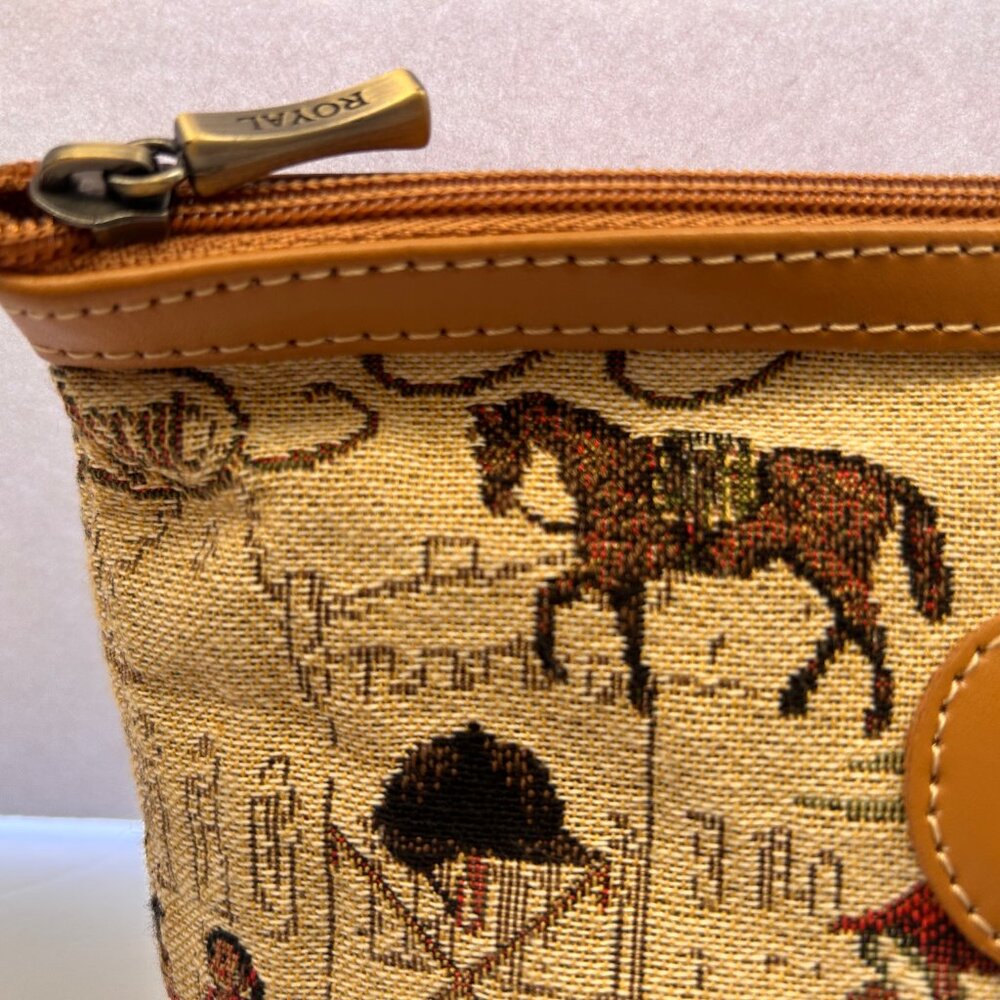 Royal Tapisserie Equestrian Tapestry Pouch Horse Hunt Scene Cosmetic Bag Zip - Picture 4 of 10